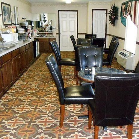 Clairmont Inn & Suites - Warren Restaurant foto